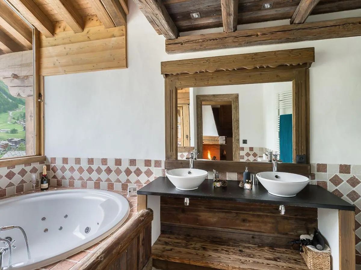 Chalet De Luxe A Val-D'Isere Avec Acces Direct Aux Pistes, 5 Chambres, Parking - Fr-1-567-64